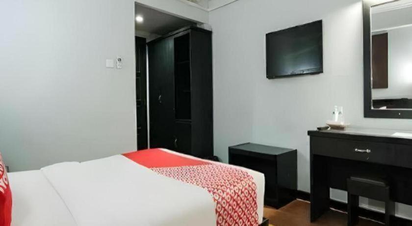 Hotel K77 Dumai Exterior photo