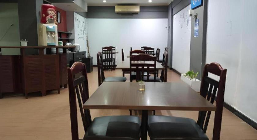 Hotel K77 Dumai Exterior photo
